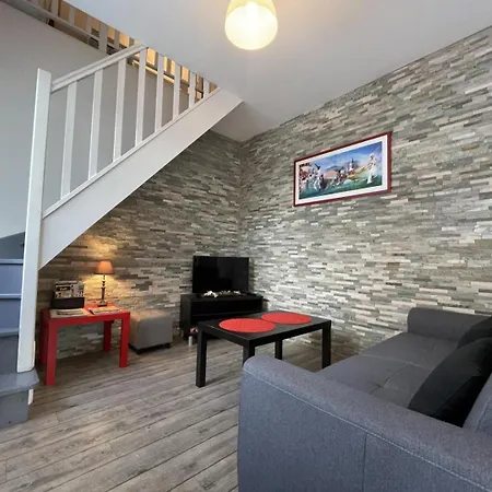 Laguntzarekin 別荘