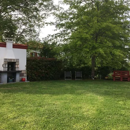 別荘 Laguntzarekin *